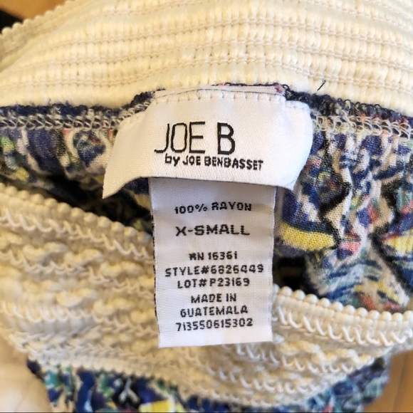 Joe B abstract fitted shorts - Picture 3 of 3